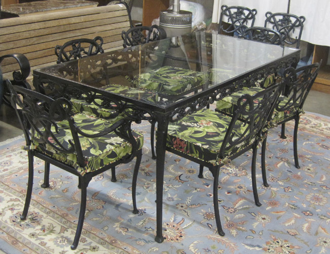 Appraisal: BROWN JORDAN PATIO TABLE AND CHAIR SET Day Lilly Collection