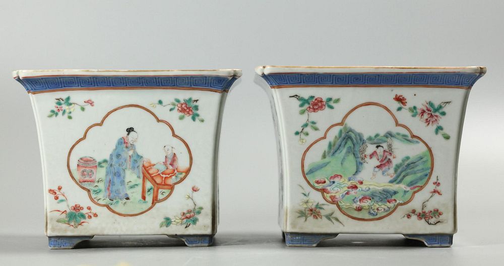 Appraisal: pair of Chinese porcelain planters possibly th c each side