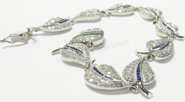 Appraisal: A Petri platinum leaf link bracelet with ct plus of