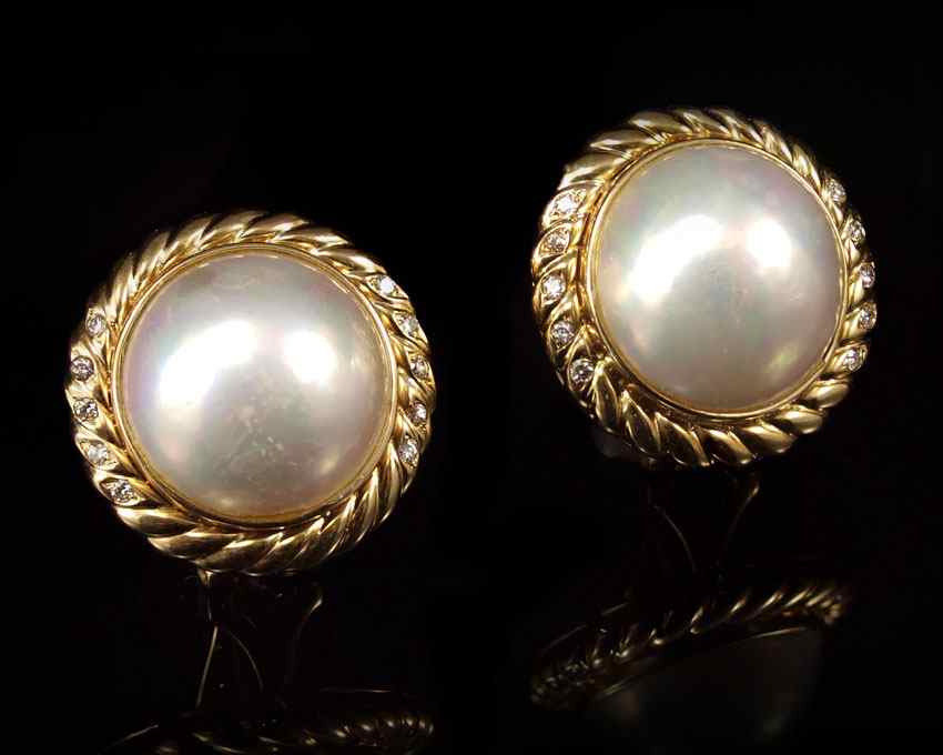 Appraisal: K MABE PEARL DIAMOND EARRINGS K yellow gold earrings contain