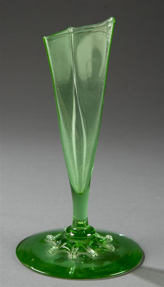 Appraisal: Steuben hand-blown green art glass attr Green trianglular outward flar