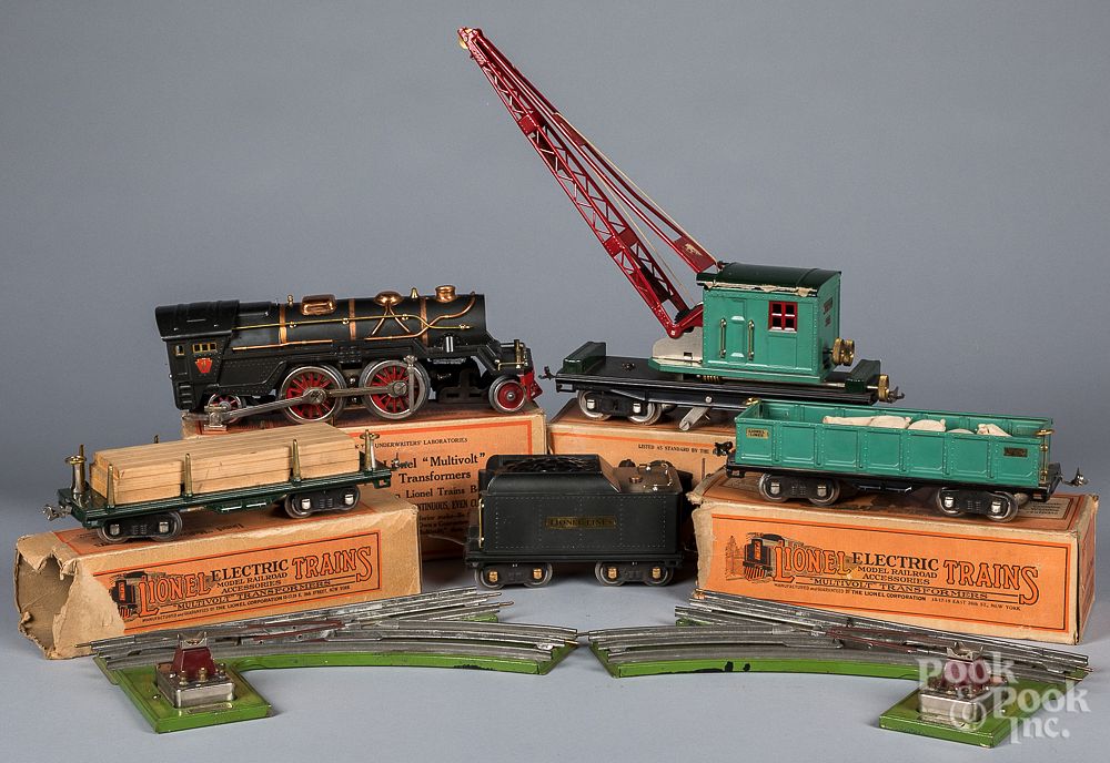 Appraisal: Lionel standard gauge nine-piece train set Lionel standard gauge nine-piece