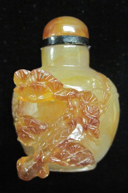 Appraisal: Chinese carved agate snuff bottlelate th century