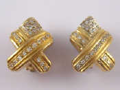 Appraisal: A pair of yellow metal tests carat gold diamond earrings