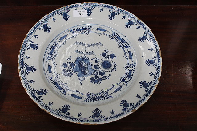 Appraisal: AN TH CENTURY ENGLISH BLUE AND WHITE DELFT CHARGER decorated