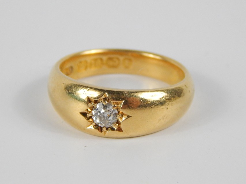 Appraisal: An ct gold and diamond solitaire gypsy ring size K