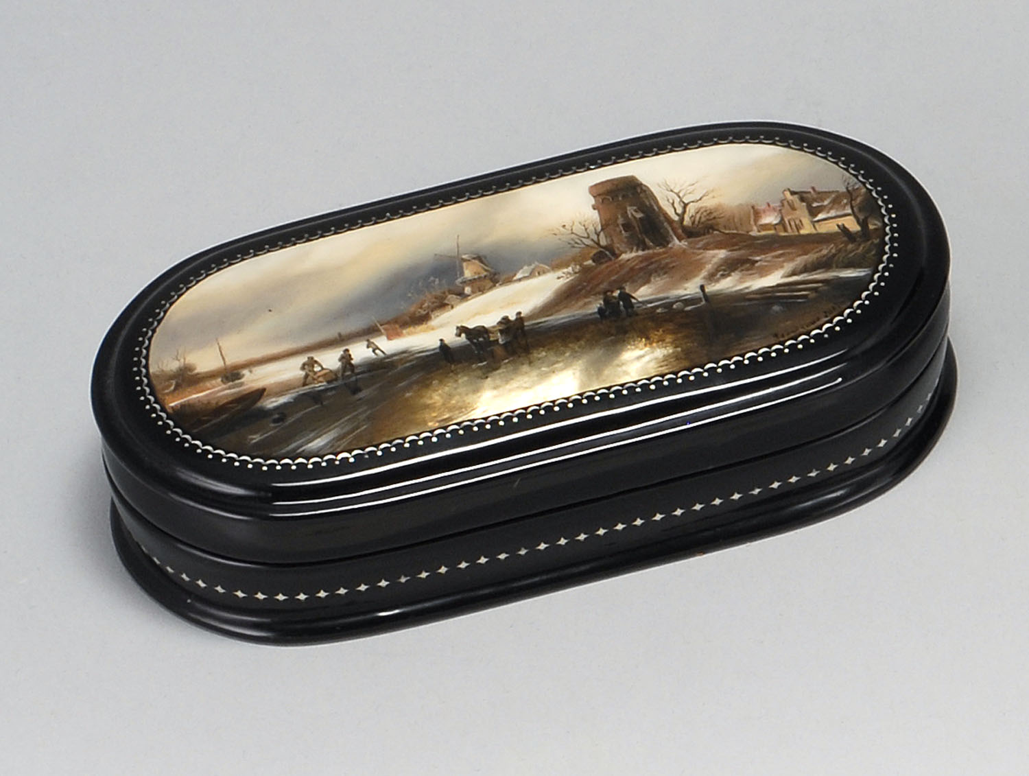 Appraisal: RUSSIAN FEDOSKINO LACQUER BOX Depicting winter scene of people skating