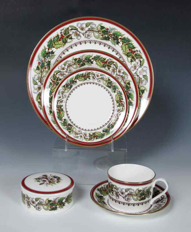 Appraisal: SPODE ''CHRISTMAS ROSE'' FINE CHINA Approx pieces to include each