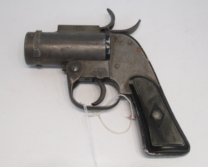 Appraisal: U S ARMY AIR FORCE MODEL M FLARE GUN mm