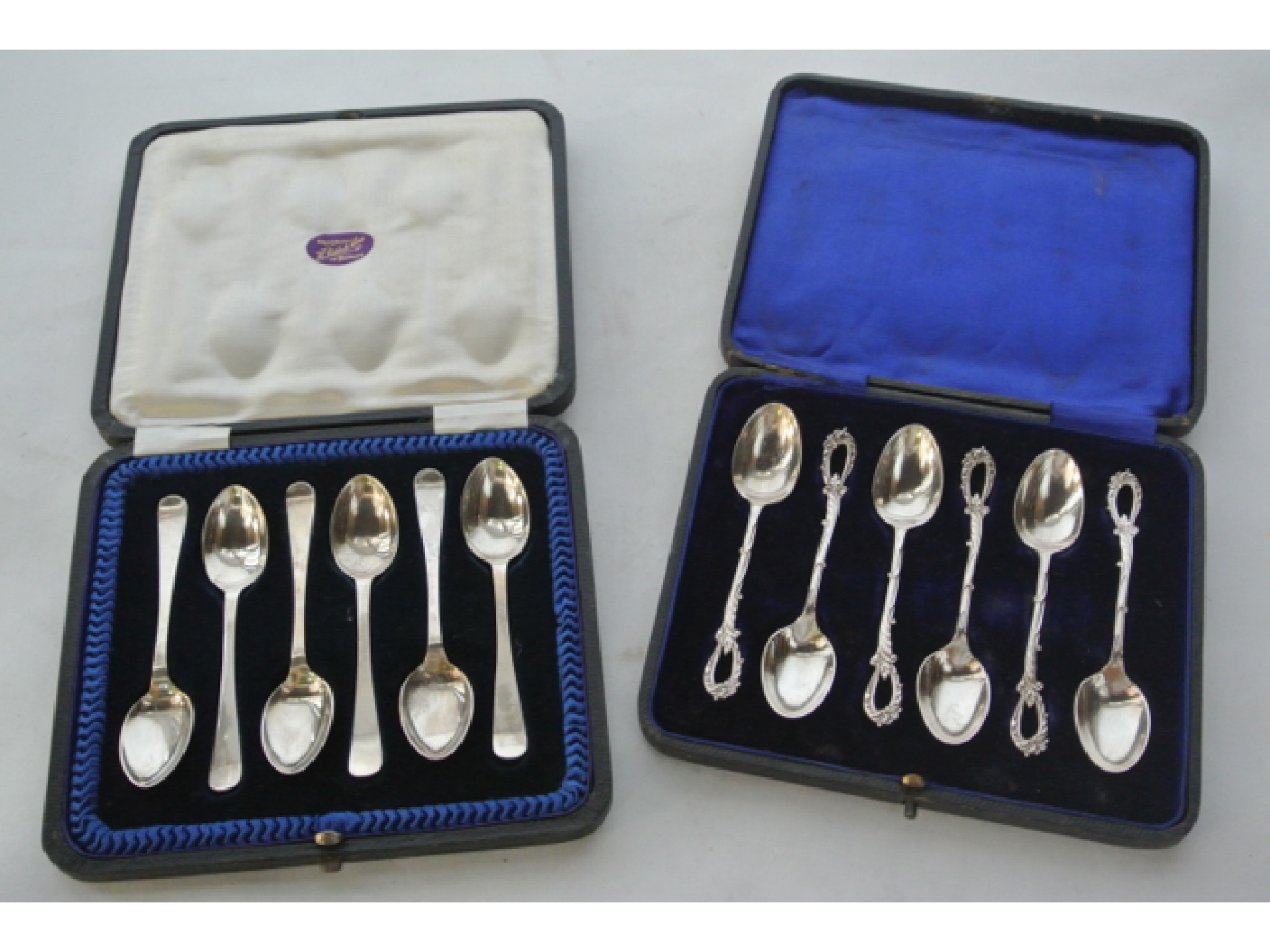 Appraisal: A cased set of six George V silver coffee spoons