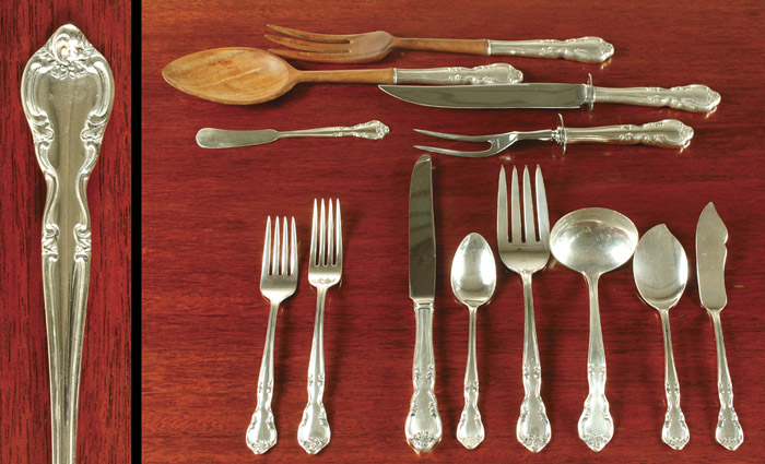 Appraisal: EASTERLING STERLING SILVER FLATWARE SET ninety-one pieces in the American