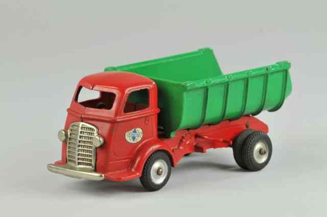 Appraisal: COE DUMP TRUCK Cast iron Arcade red green cab over