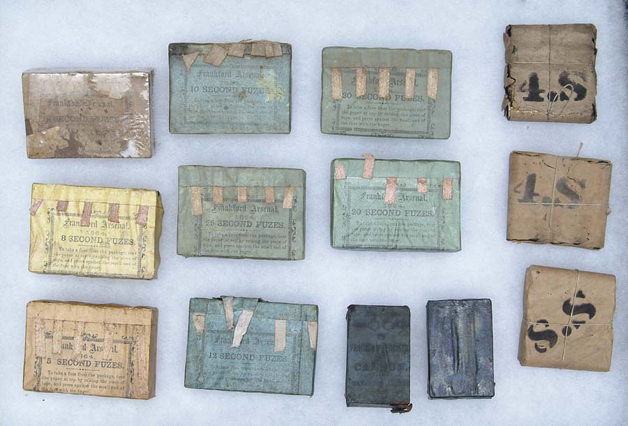 Appraisal: LOT OF FUSE AND FRICTION PRIMER PACKS Non-excavated a package