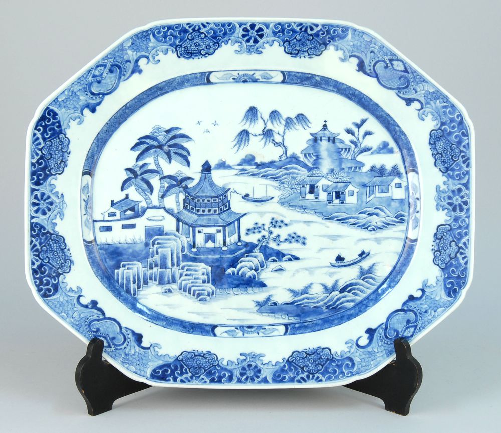 Appraisal: BLUE AND WHITE CHINESE EXPORT PORCELAIN PLATTER Circa - In