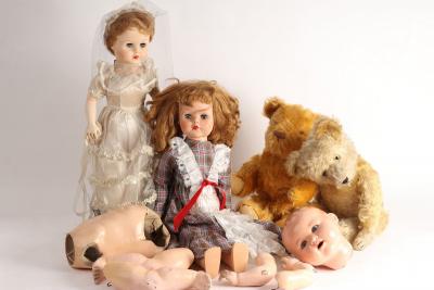 Appraisal: Two vintage Teddy bears and various dolls one with composition