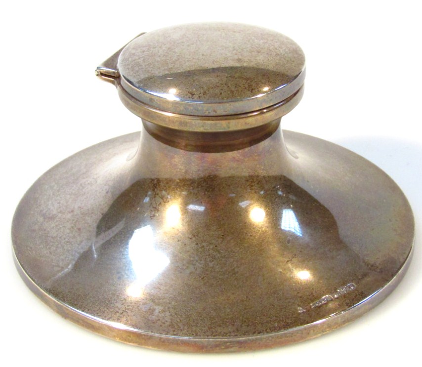 Appraisal: A George V silver inkwell by B S Ltd the