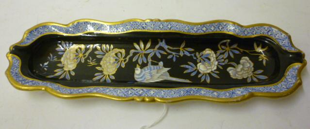 Appraisal: A SPODE STONE CHINA PEN TRAY c of lobed oblong