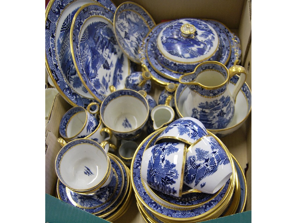 Appraisal: A Victorian Davenport Willow Pattern china service with gilt rims