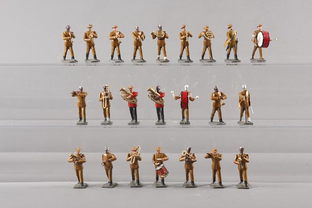 Appraisal: Lot of metal figures representing Bandsmen in Khaki unknown manufacturer