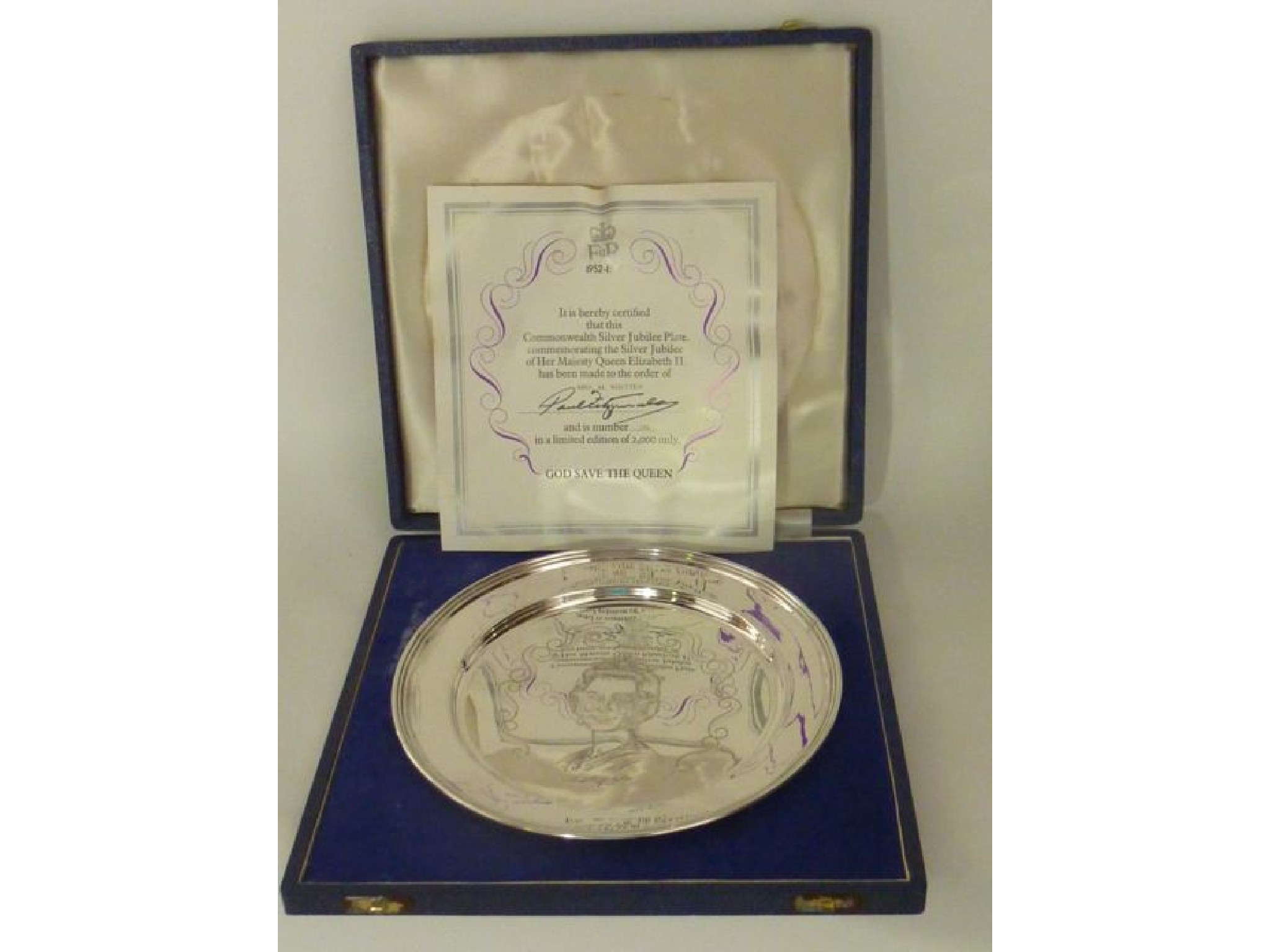 Appraisal: A cased silver Royal Jubilee plate Roberts Dore Ltd London