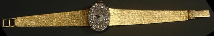 Appraisal: K YG ladies bracelet watch the dial encrusted with diamonds