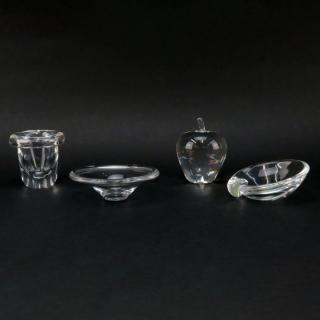 Appraisal: Collection of Four th Century Art Glass Items Collection of