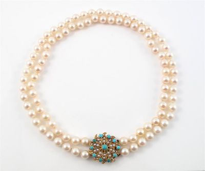 Appraisal: A two row cultured pearl necklace The pearl graduate from