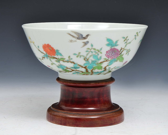 Appraisal: A CHINESE POLYCHROME BOWL with birds peonies and blossom with