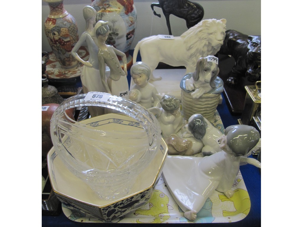 Appraisal: Various Lladro Nao and other Spanish figures Masons bowl etc