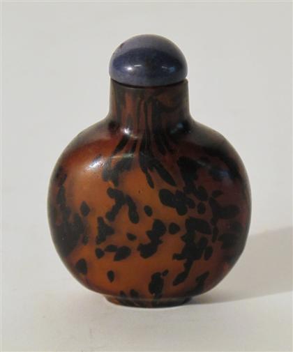 Appraisal: Chinese glass simu lated-agate snuff bottle late qing dynasty