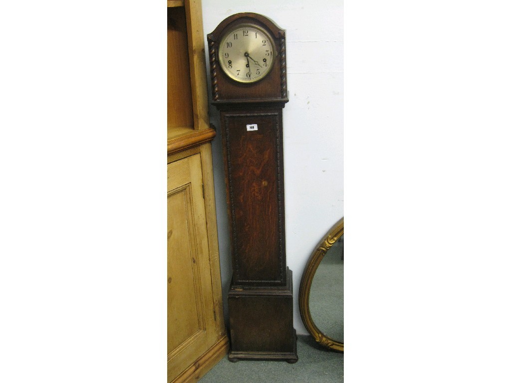 Appraisal: Oak grandmother clock