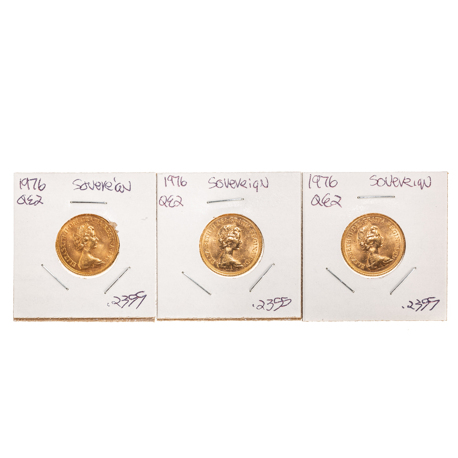 Appraisal: THREE QUEEN ELIZABETH II GOLD SOVEREIGNS AU Unc AGW -