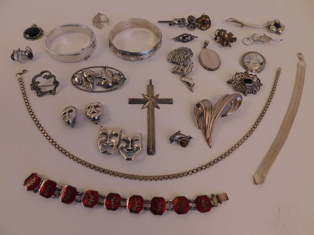 Appraisal: ASSORTED LOT SILVER JEWELRY Large lot silver jewelry including cuff