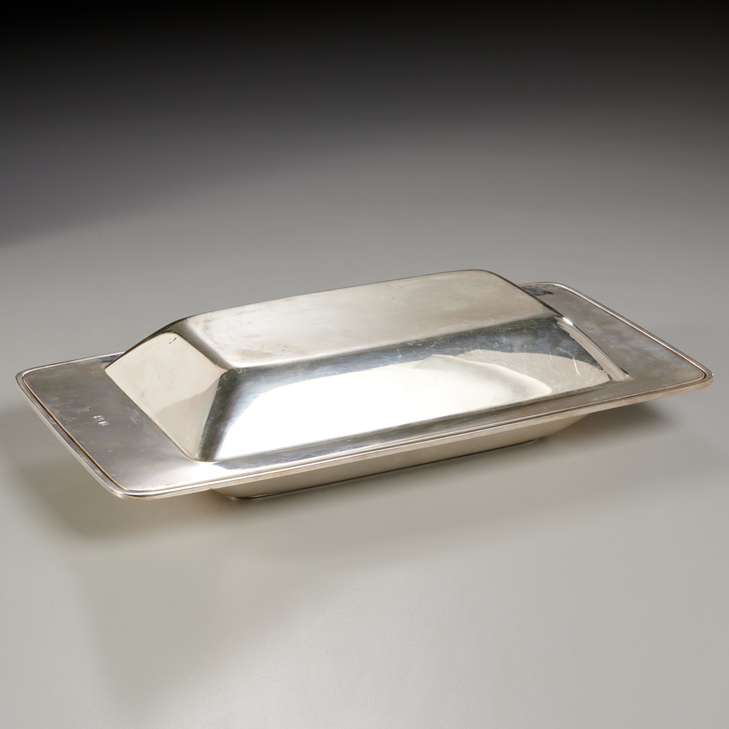 Appraisal: GERALD BENNEY SILVER LIDDED SERVING DISH Letter dated sterling silver