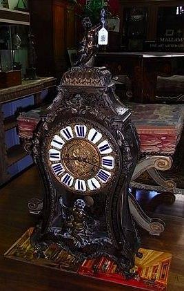 Appraisal: A BOULLE BRACKET CLOCK the movement signed 'Luce a Paris'