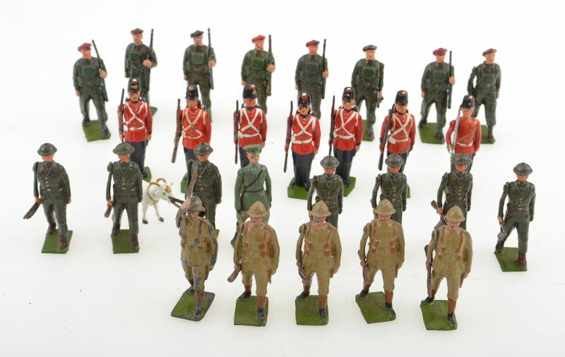 Appraisal: COLLECTION OF LOOSE BRITAINS INCLUDING SET FORT HENRY GUARDS FROM