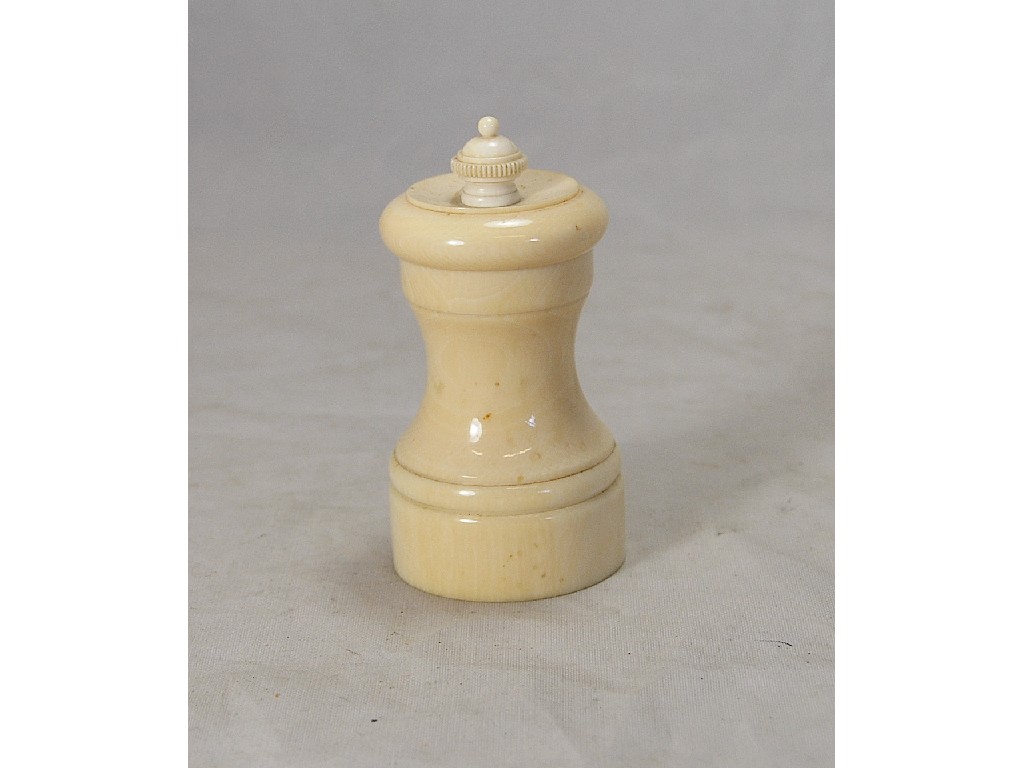 Appraisal: Ivory capstan-style pepper mill