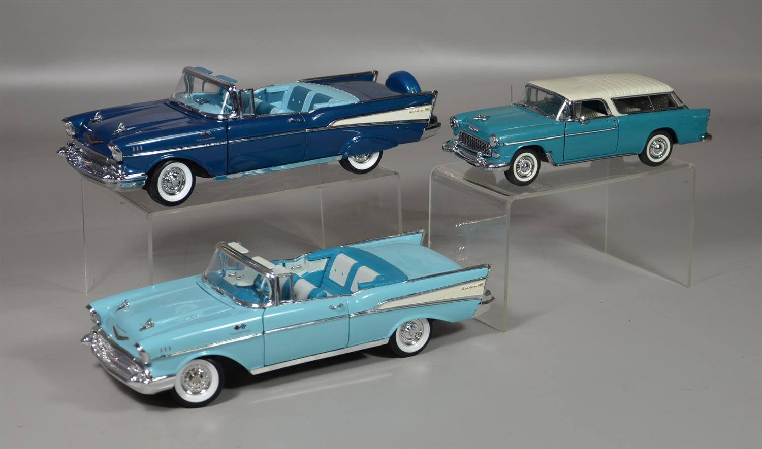 Appraisal: Chevrolet scale model cars Ertl Bel Air dark blue scale