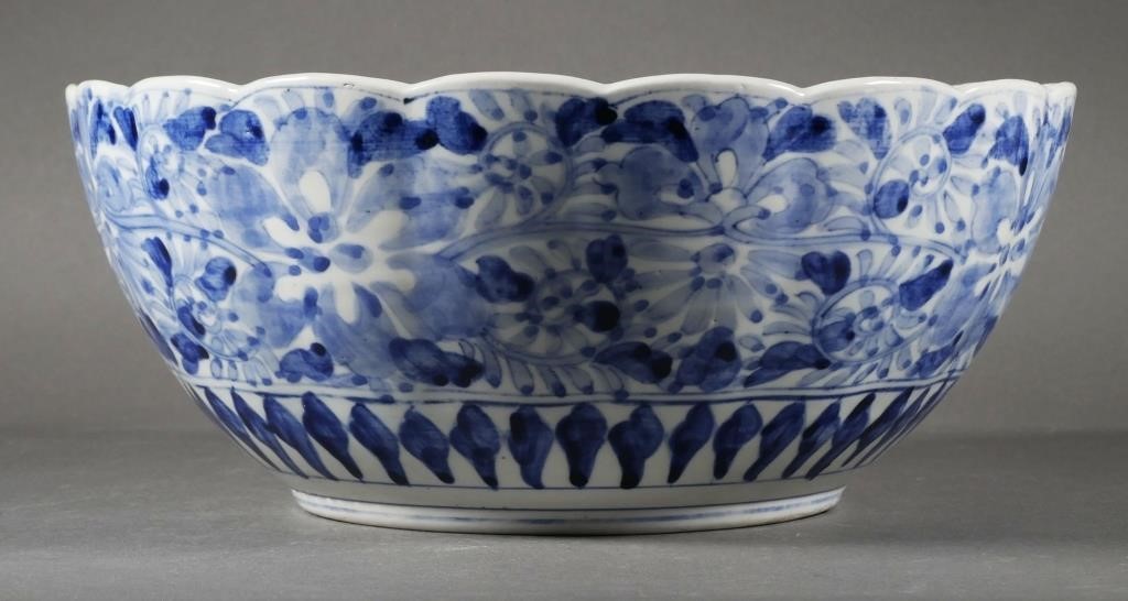 Appraisal: Chinese export blue and white porcelain bowl with landscape and