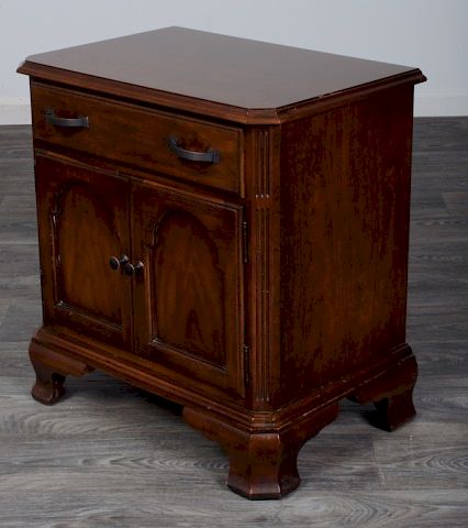 Appraisal: Drexel Vintage Cherry Nightstand Drexel cherry stained nightstand featuring a