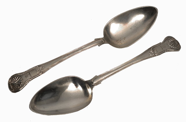 Appraisal: A PAIR OF GEORGE IV SILVER KINGS PATTERN TABLE SPOONS