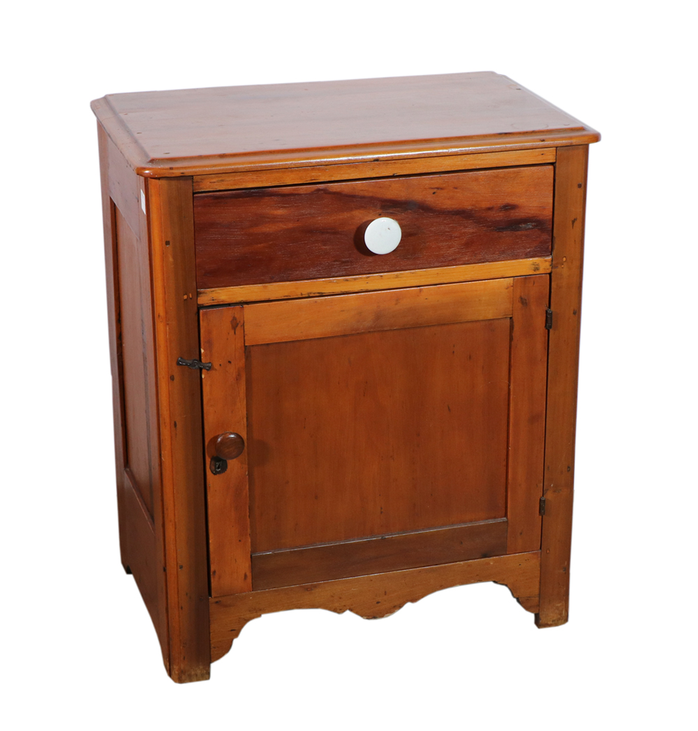 Appraisal: CIRCA PINE SIDE STAND Cherry finished one drawer one door