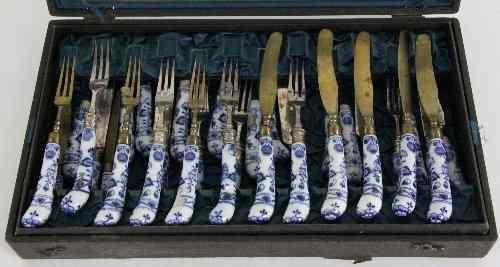 Appraisal: A quantity of Meissen onion pattern handles for dessert knives