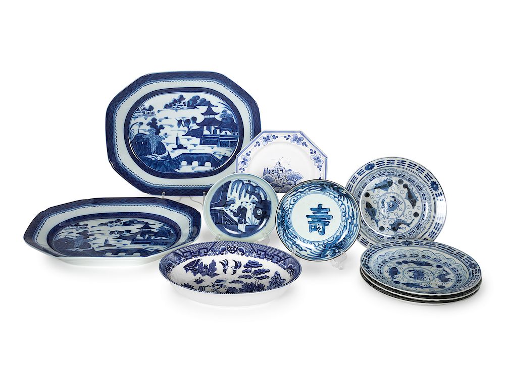 Appraisal: An Assembled Group of Chinese Blue and White Porcelain Plates