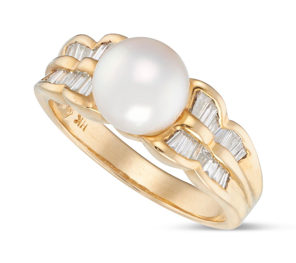 Appraisal: DIAMOND SALT WATER AKOYA PEARL AND KT YELLOW GOLD RING