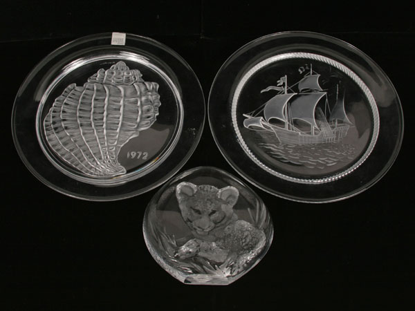 Appraisal: Lot glass items Lalique glass nautilus plate with paper label