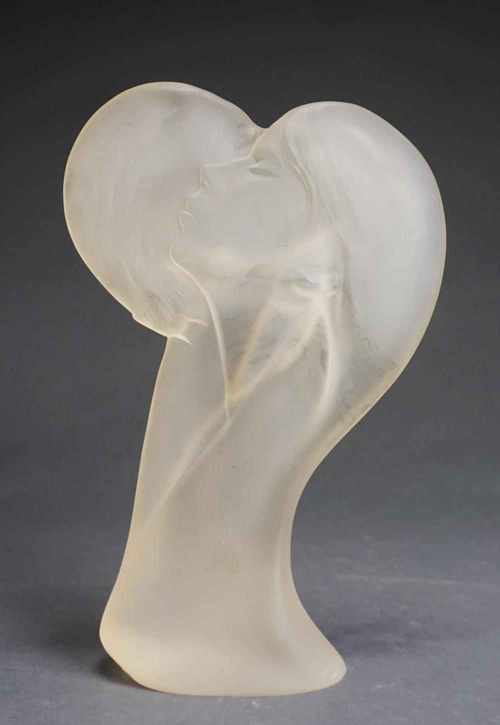 Appraisal: LUCITE FIGURE OF LOVERS H IN CM Lucite Figure of