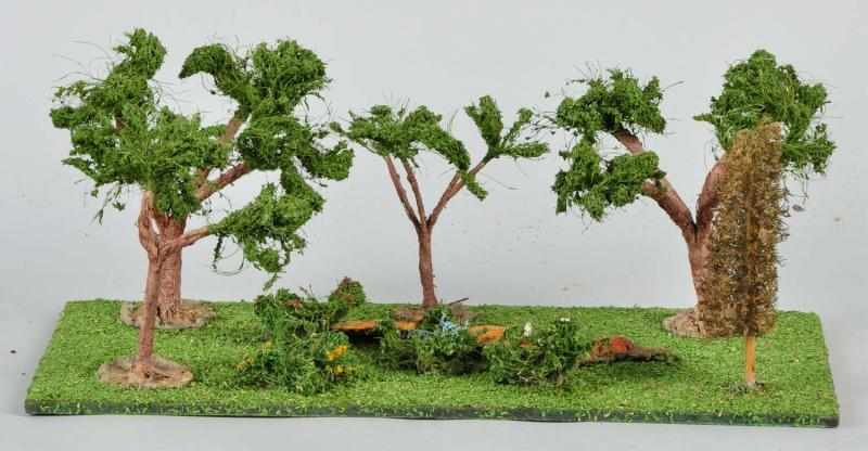 Appraisal: Lionel Plot Accessory Description American Pre-war Includes all original trees