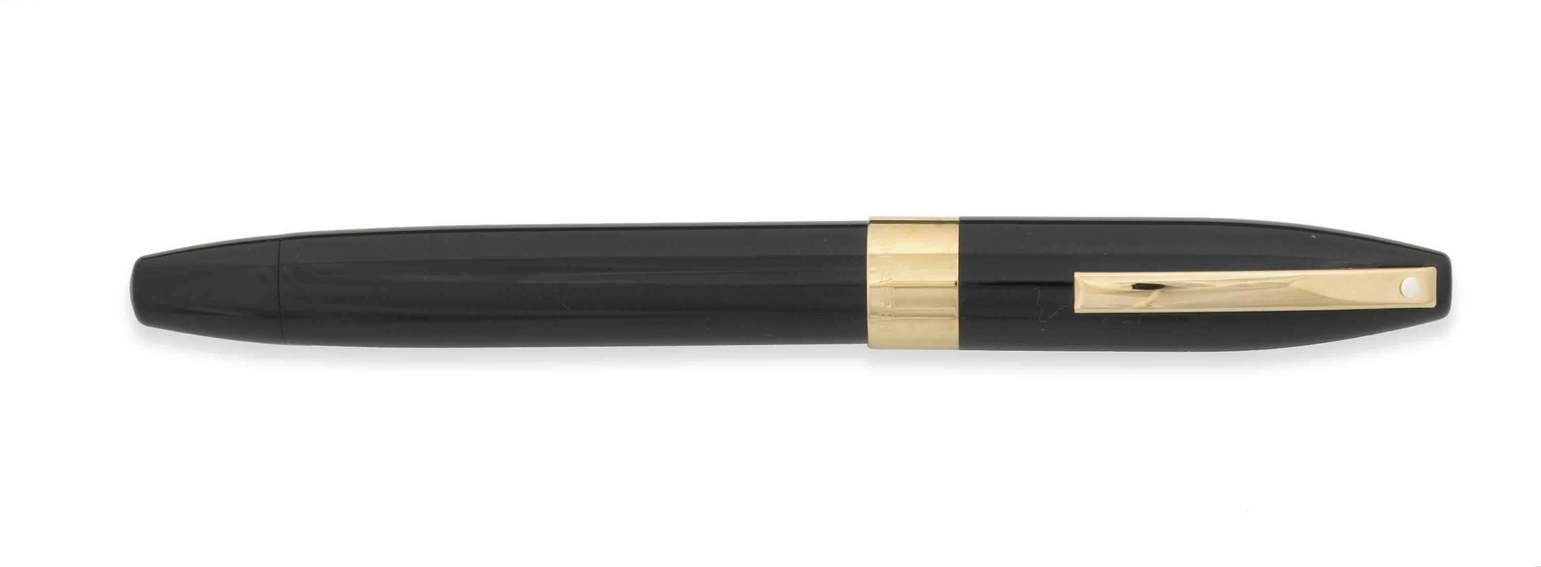 Appraisal: SHEAFFER Fountain Pen and Inkwell Fountain pen in black lacquer