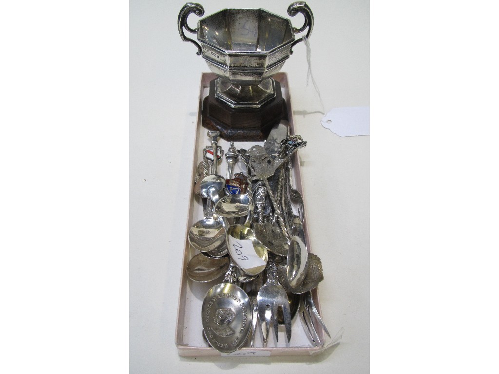 Appraisal: Lot comprising assorted souvenir spoons some silver and a silver